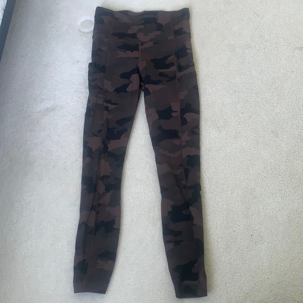 Lululemon Fast and Free 25’ Camo Leggings